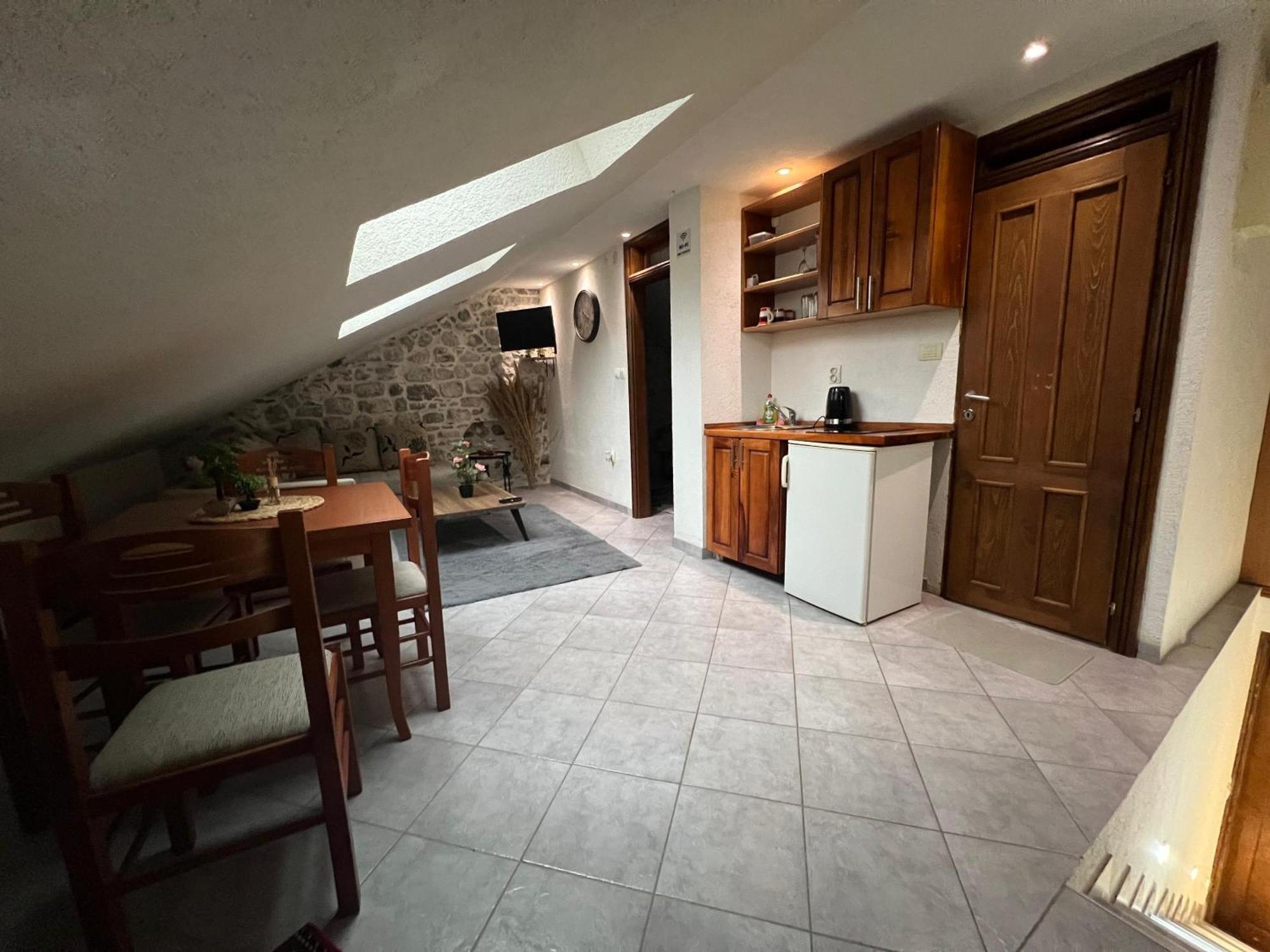 Little Bay Apartments Kotor Room photo