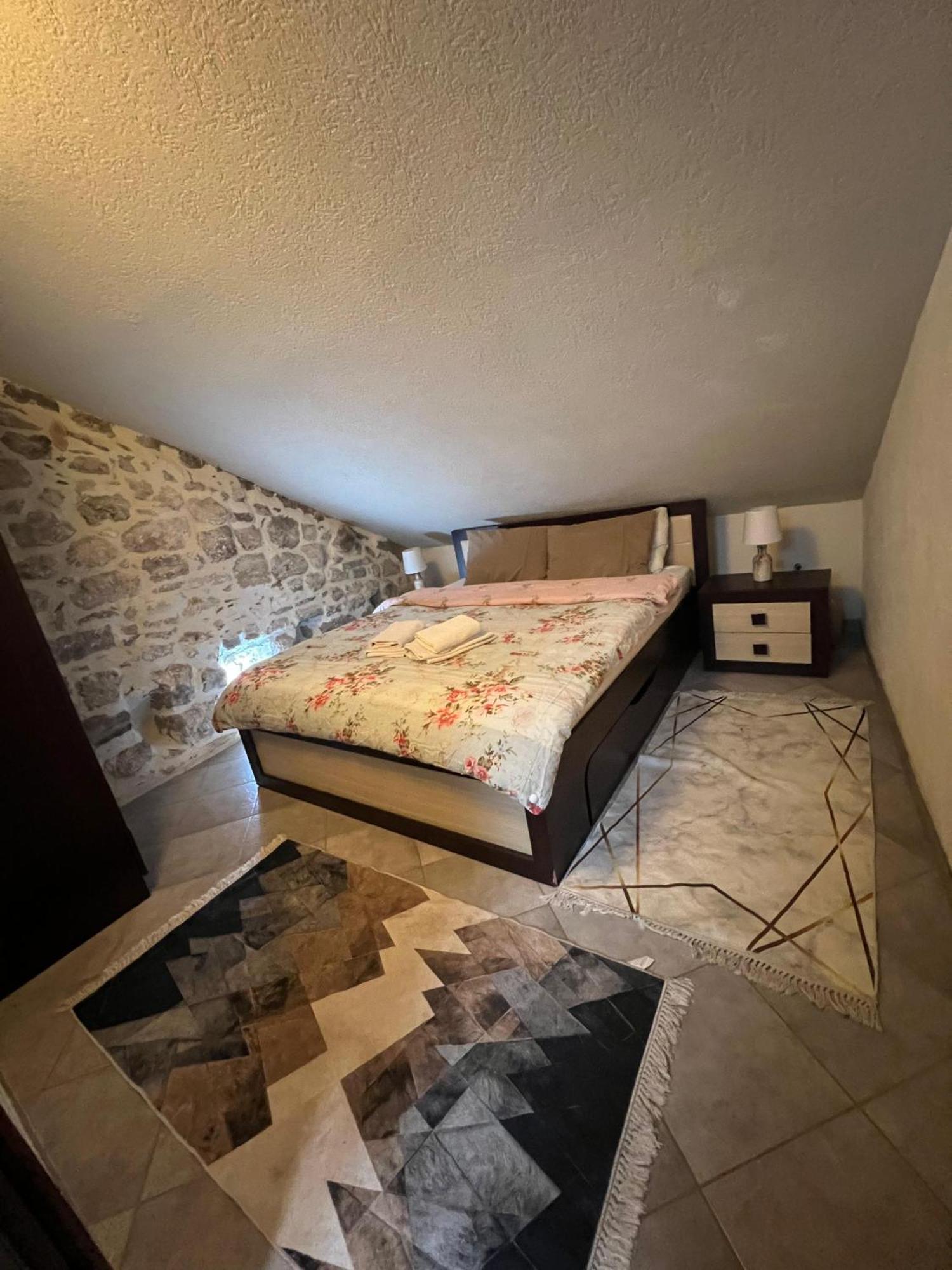 Little Bay Apartments Kotor Room photo